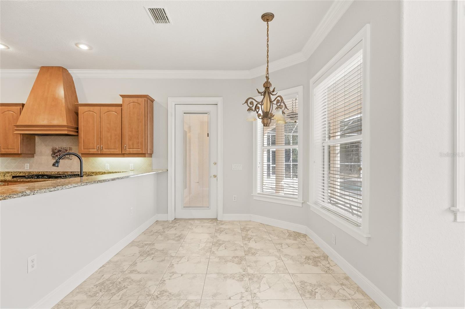 ROYAL HIGHLANDS - Residential