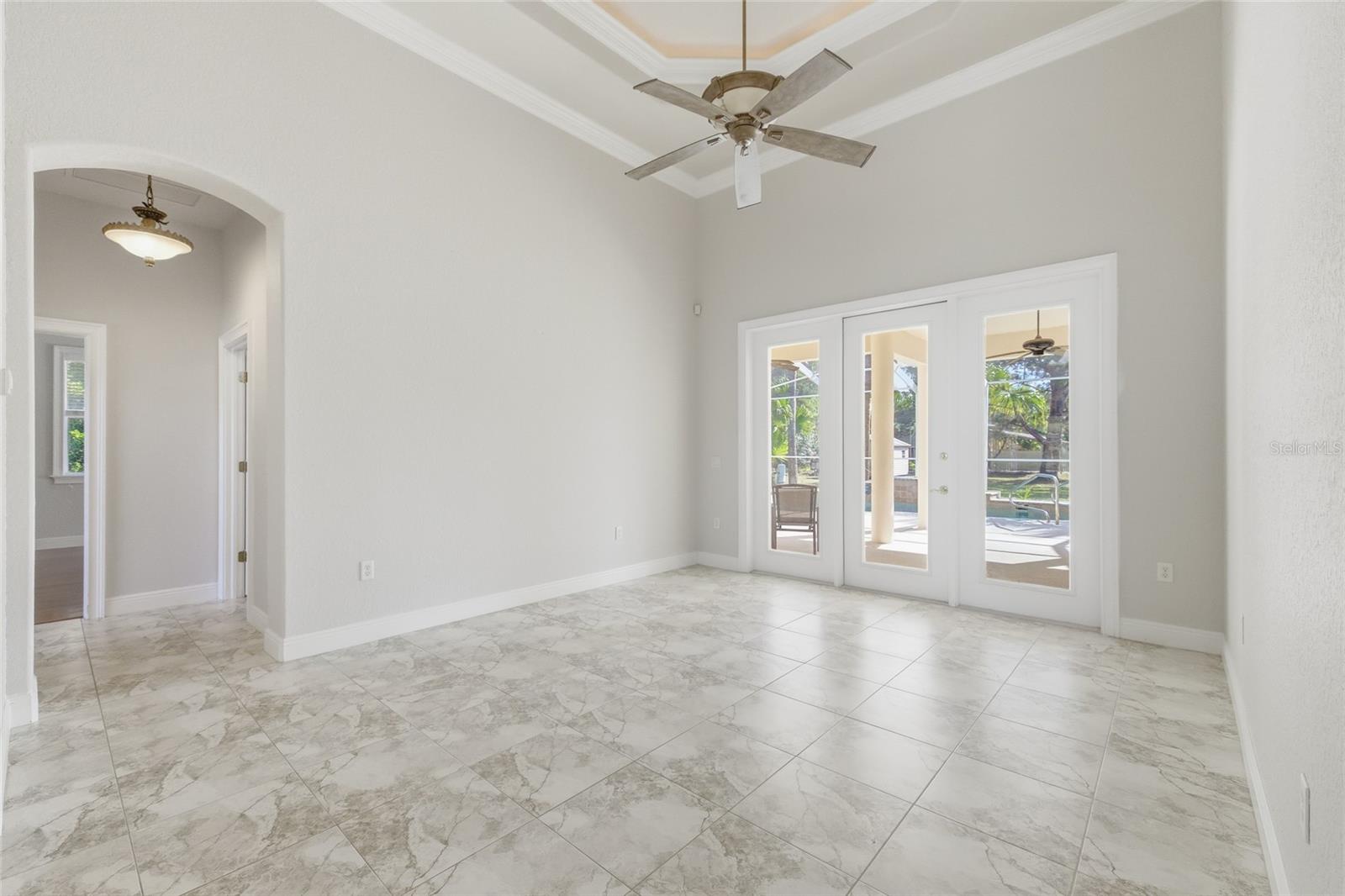 ROYAL HIGHLANDS - Residential