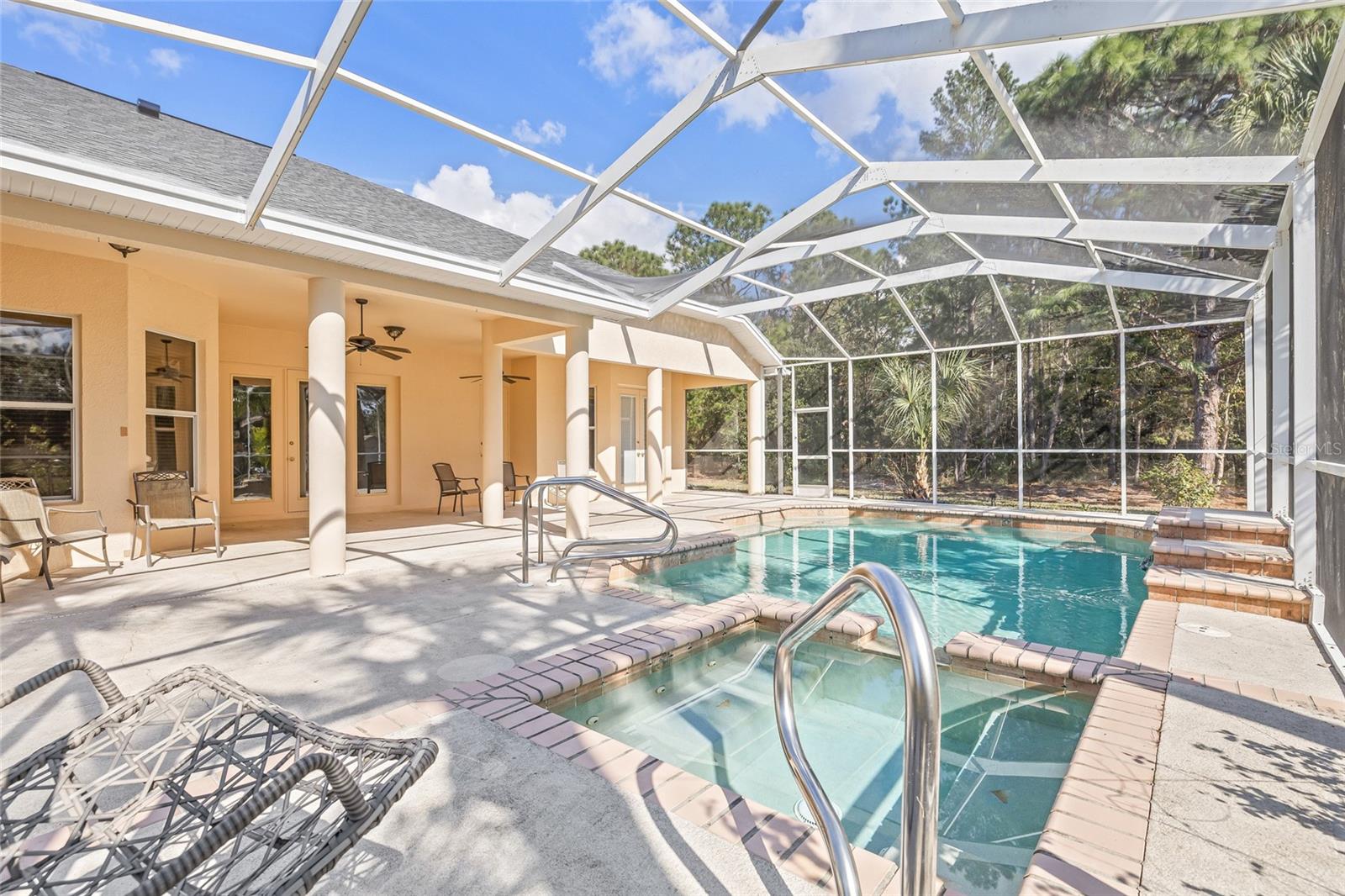 ROYAL HIGHLANDS - Residential