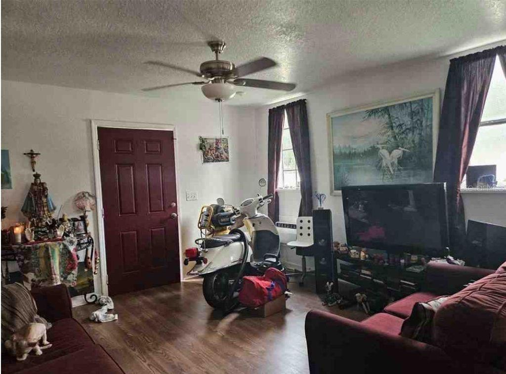 Photo of 304 S Dillingham Ave, Kissimmee, FL 34741 (MLS # O6367285)