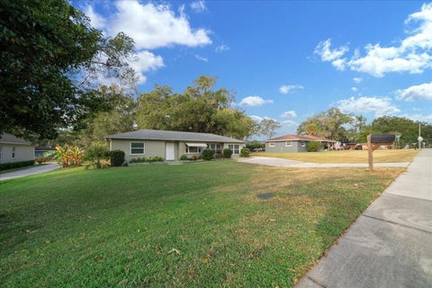 Tiny photo for 2810 SE Lake Weir Avenue, Ocala, FL 34471 (MLS # OM733112)