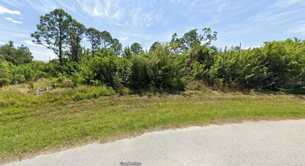 Photo of 10475 Kidron Avenue, Englewood, FL 34224 (MLS # A4665051)