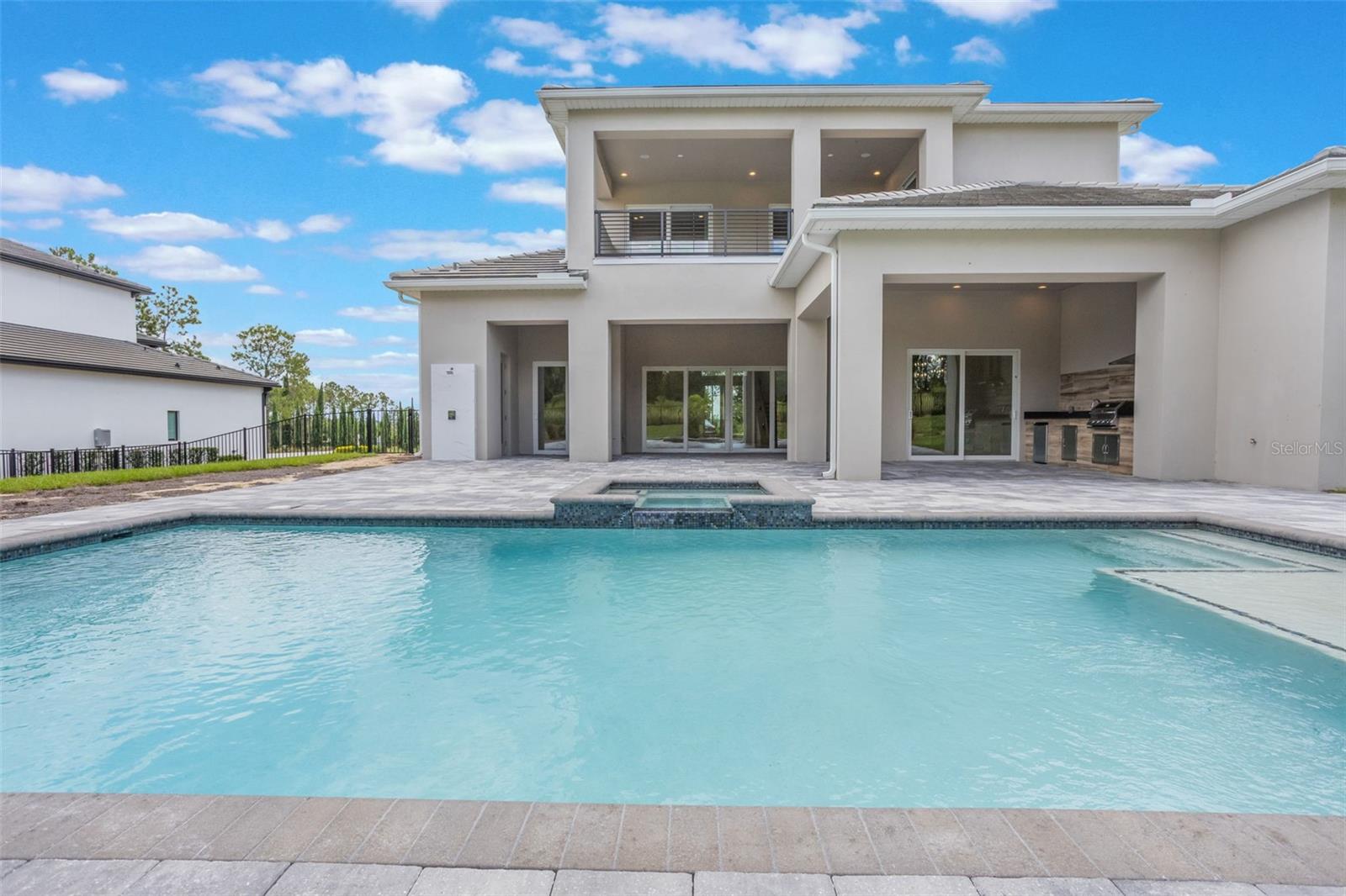 BELLA COLLINA - Residential