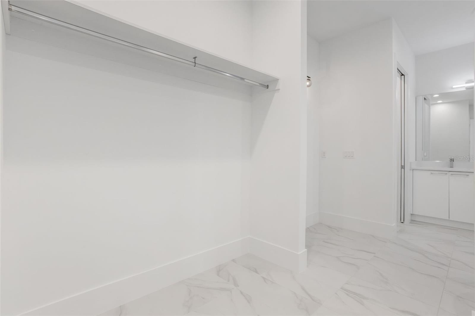 BELLA COLLINA - Residential