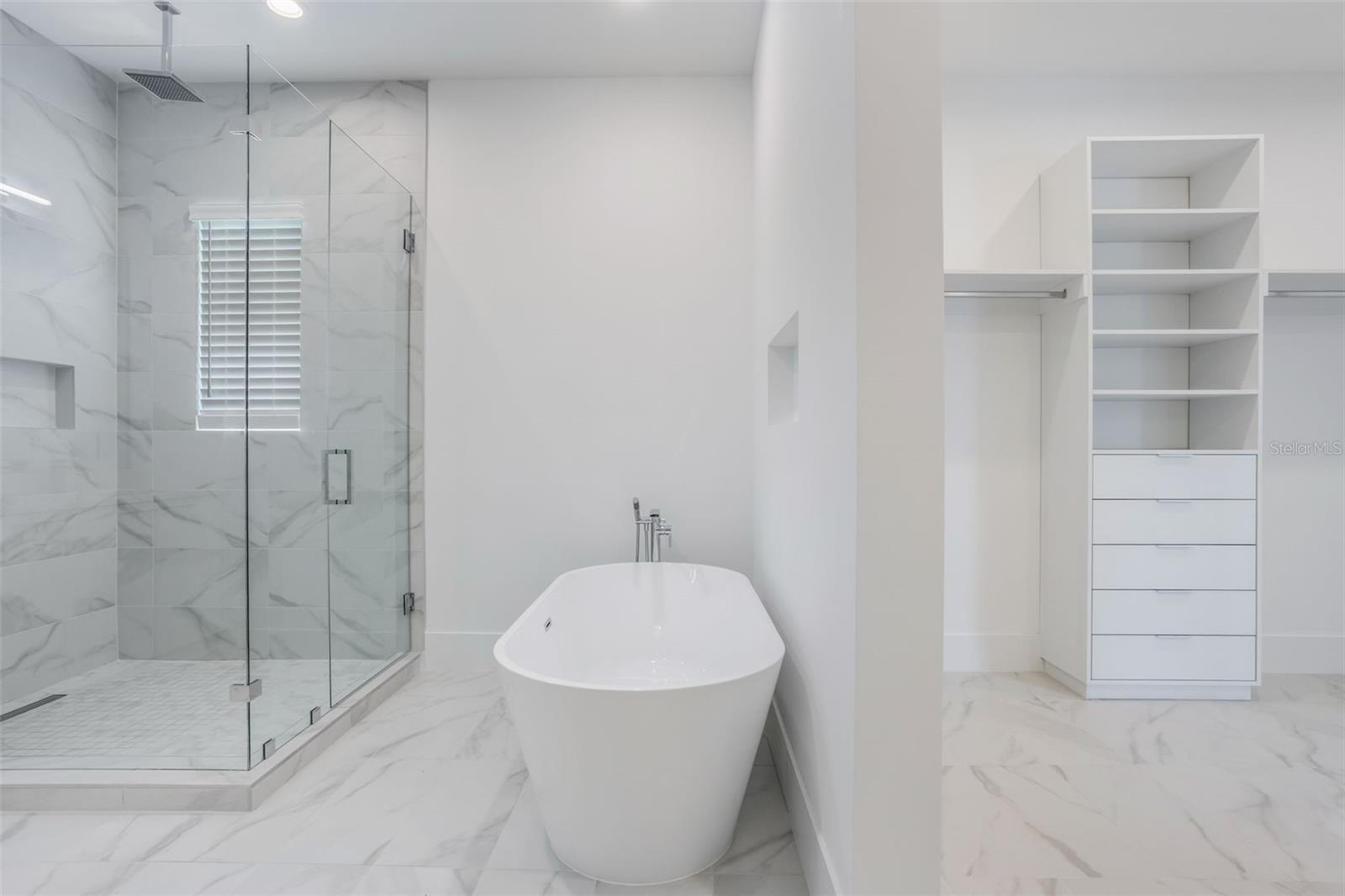 BELLA COLLINA - Residential