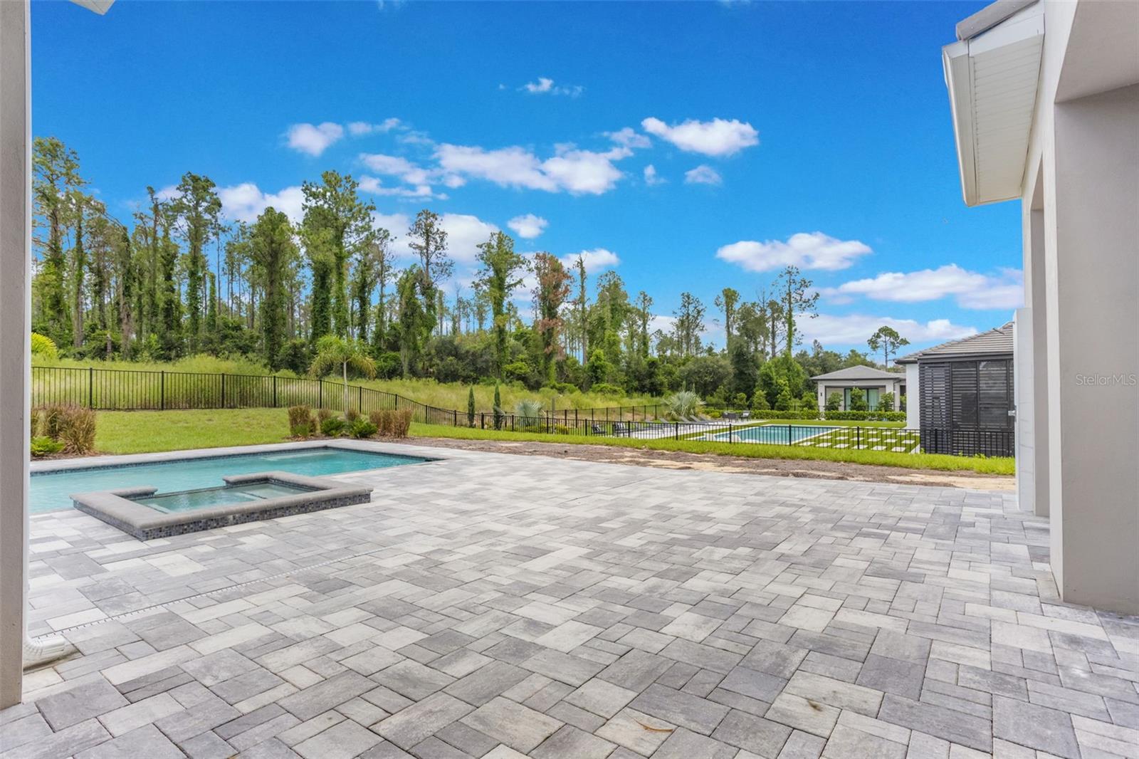 BELLA COLLINA - Residential