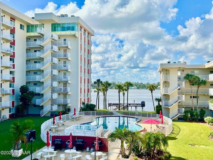 RIVERSIDE CONDO - Residential