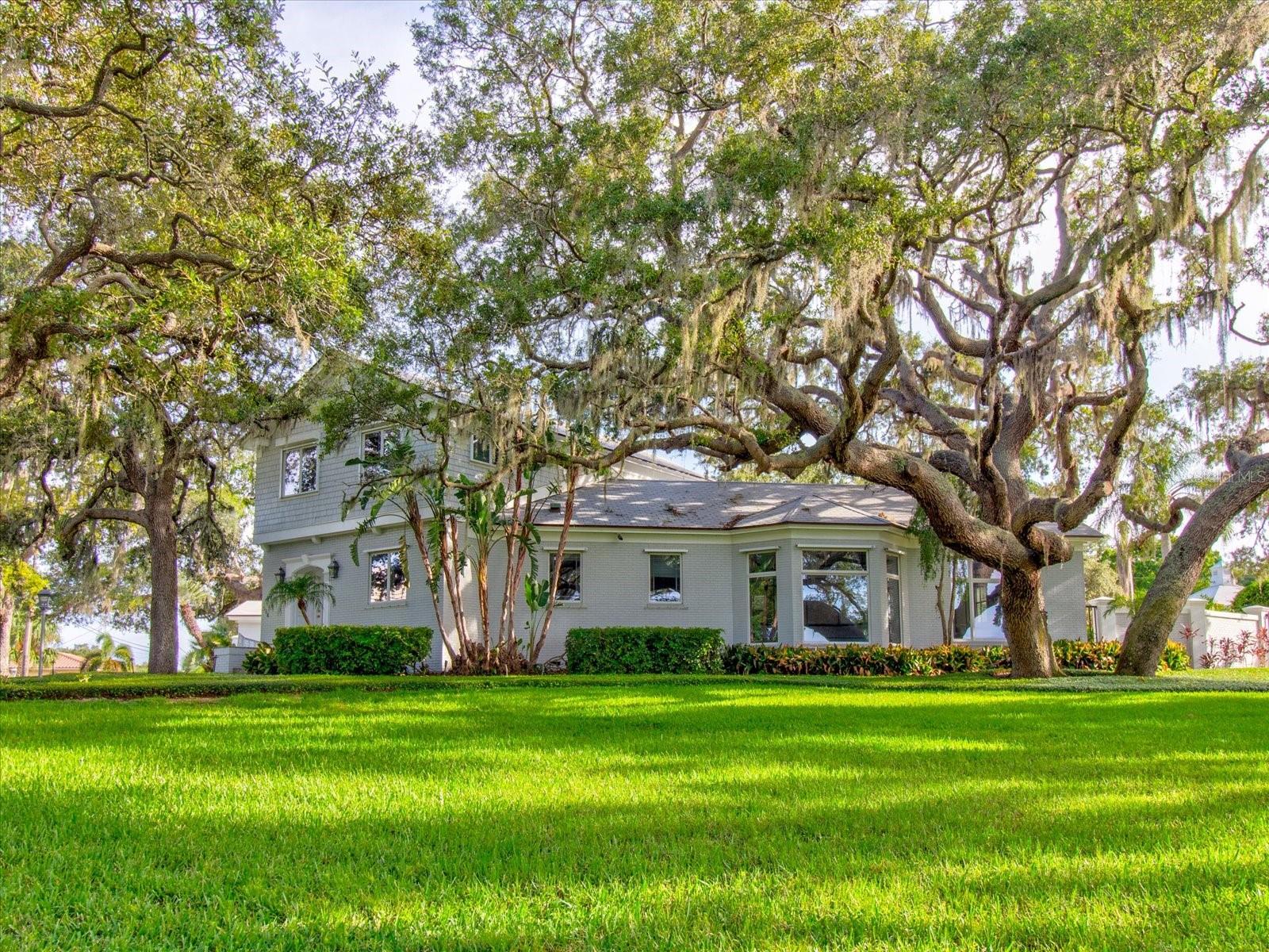 504 RIVERSIDE DRIVE 504