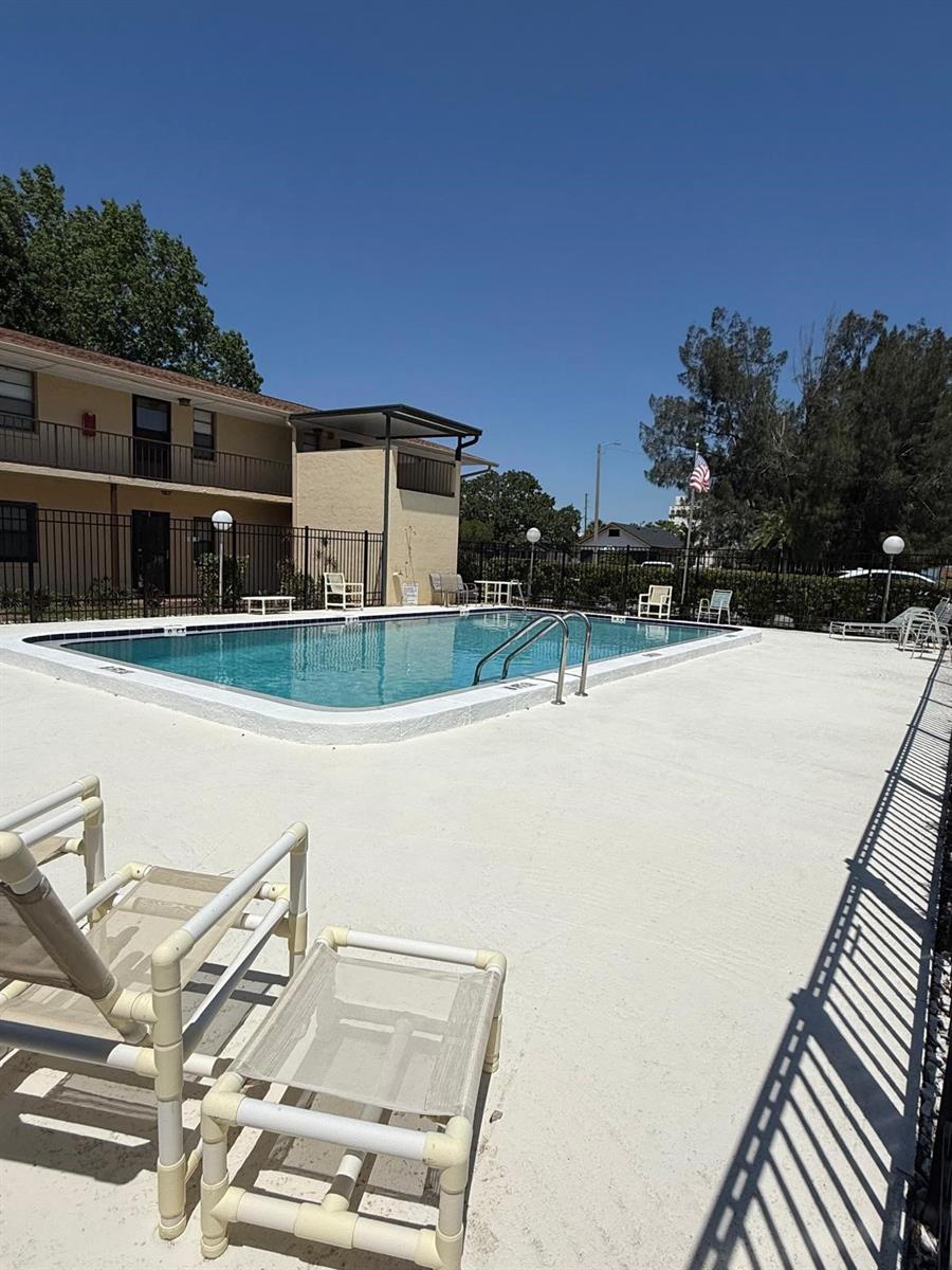 LAKE WALES VILLAGE CONDO - Residential