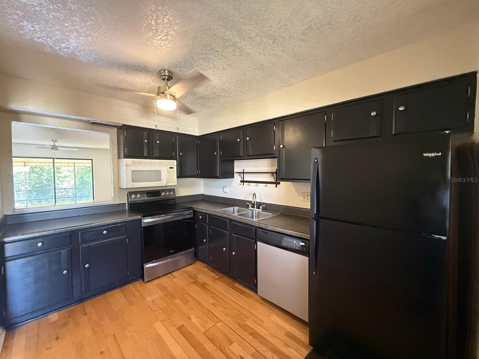 LAKE WALES VILLAGE CONDO - Residential