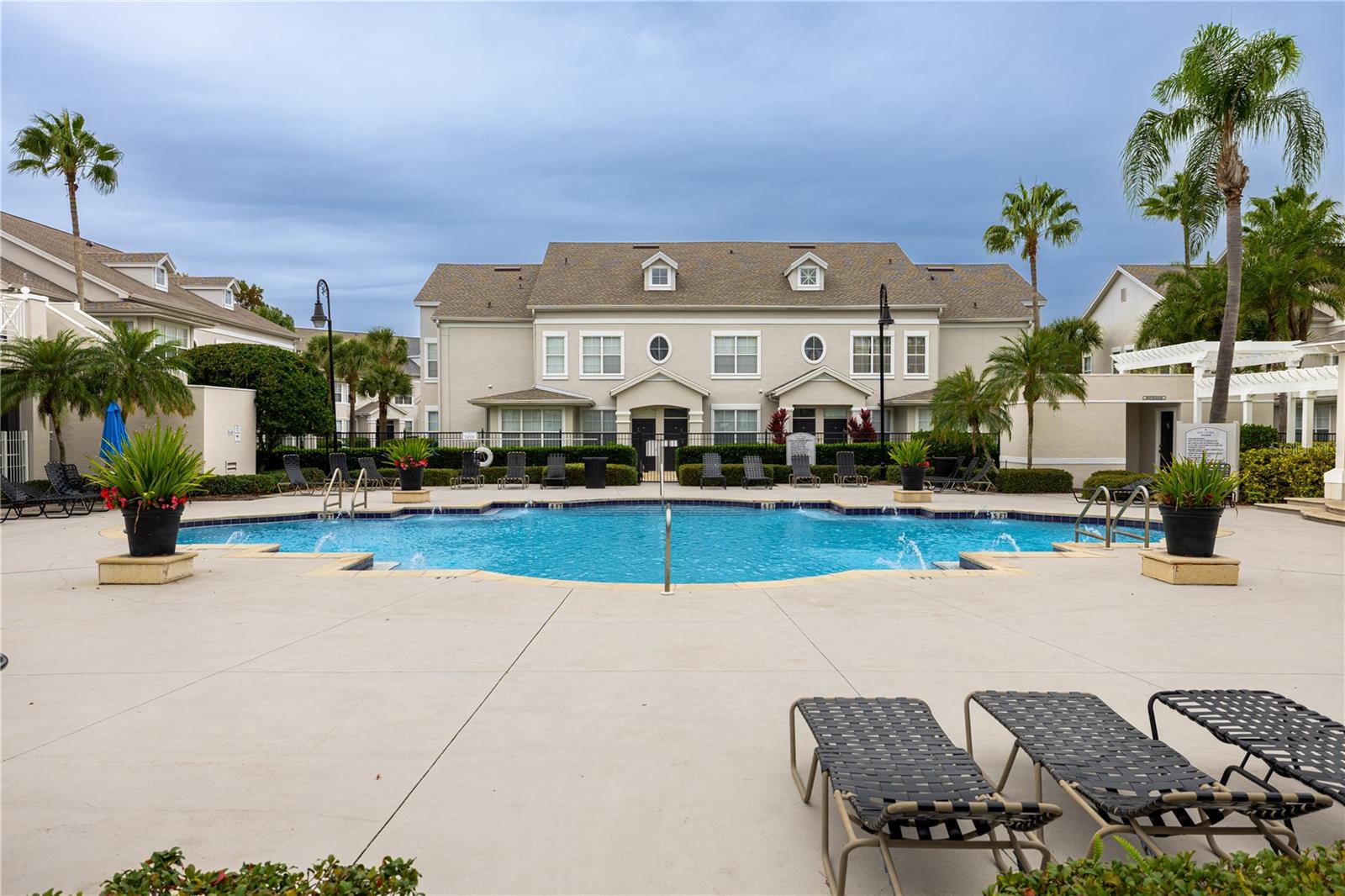 MANOR ROW/PK CENTRAL CONDO - Residential