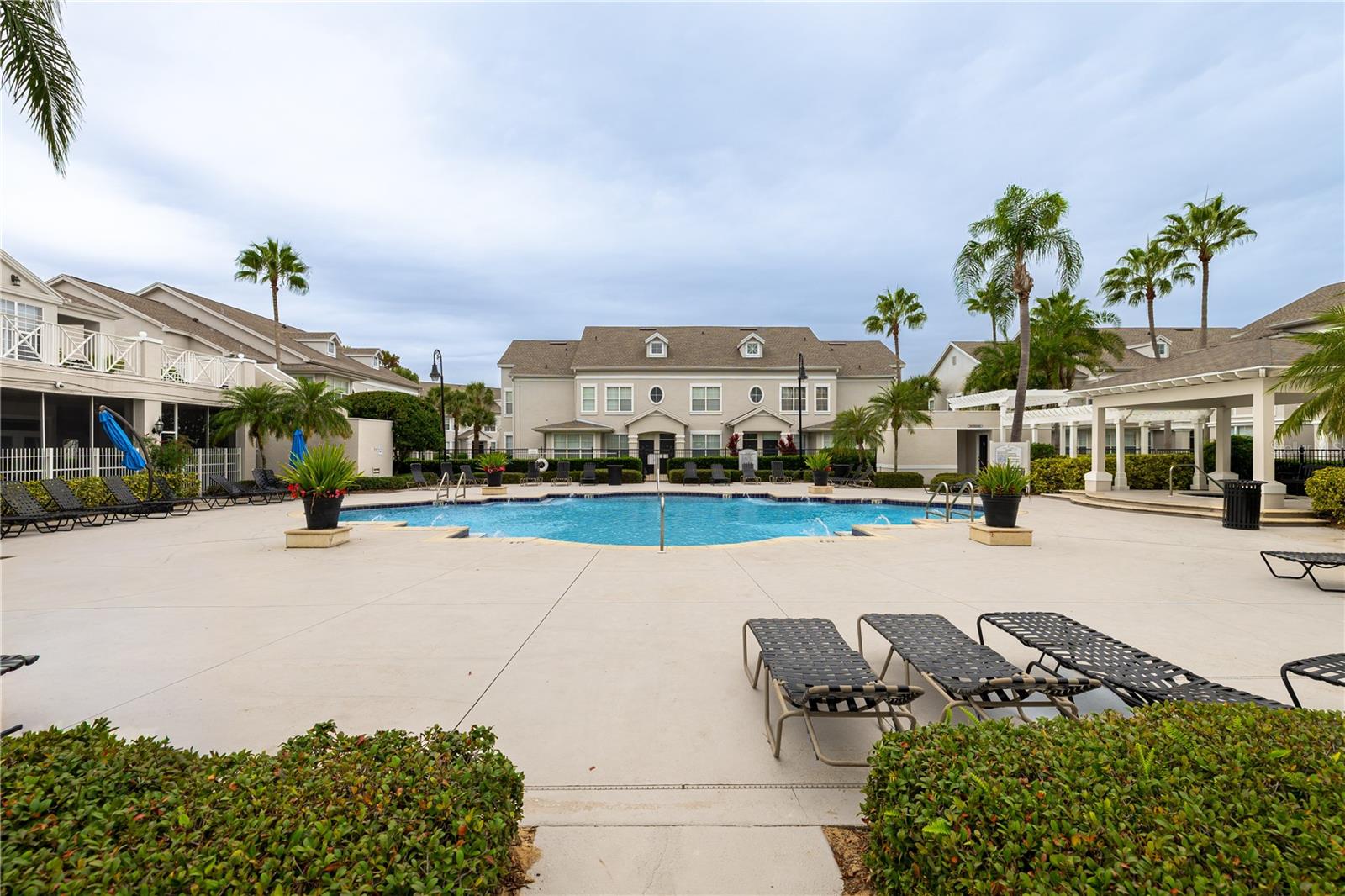 MANOR ROW/PK CENTRAL CONDO - Residential