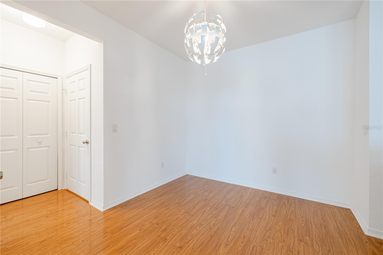 MANOR ROW/PK CENTRAL CONDO - Residential