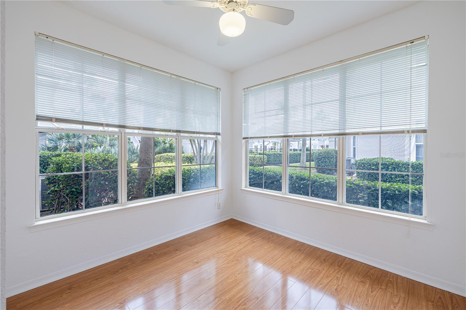 MANOR ROW/PK CENTRAL CONDO - Residential