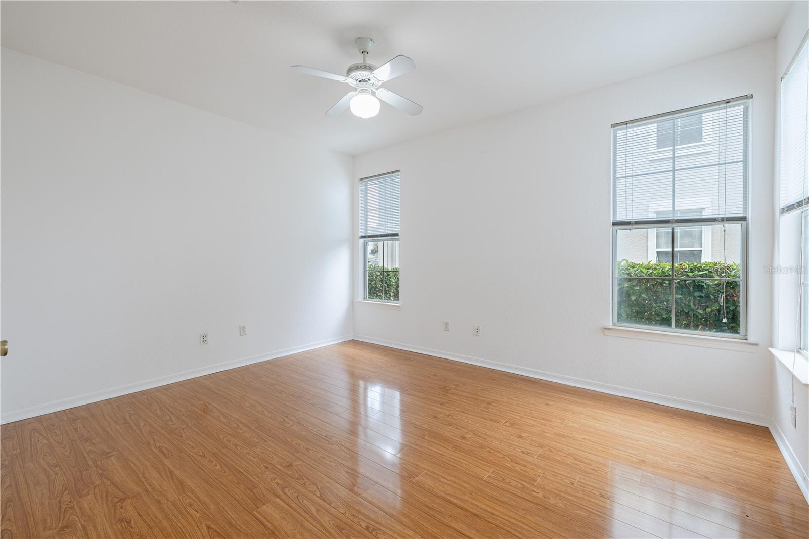 MANOR ROW/PK CENTRAL CONDO - Residential