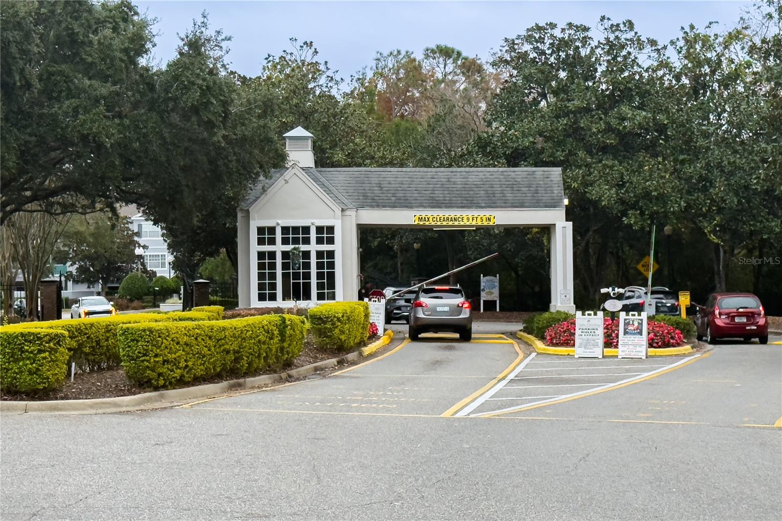 MANOR ROW/PK CENTRAL CONDO - Residential