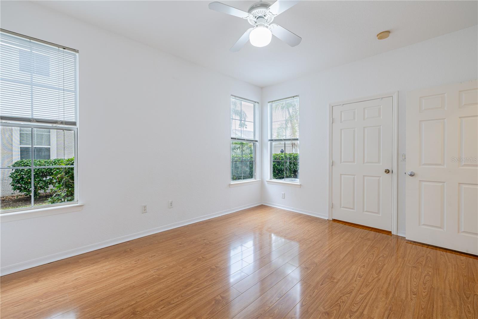 MANOR ROW/PK CENTRAL CONDO - Residential