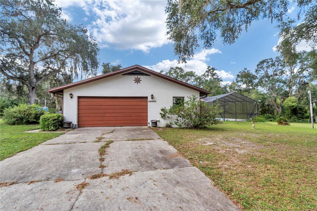 Photo of 2750 SE 179th Avenue, Silver Springs, FL 34488 (MLS # OM711324)