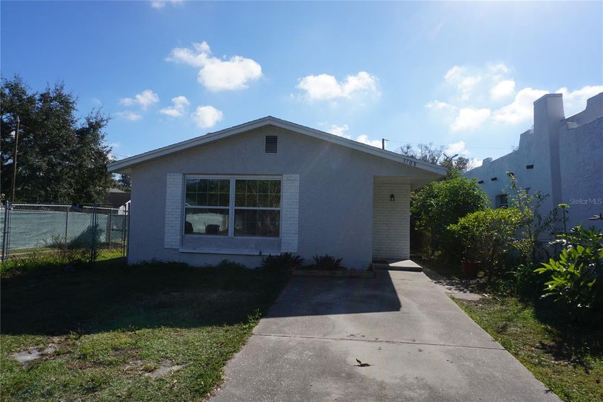 Nice 3 bedrooms, 1 bath home situated in LELLMAN HEIGHTS SUBDIVISION, features tile flooring in living room, kitchen, and all bedrooms, convenient to many shopping stores and restaurants, minutes to Tyrone mall, easy access to I-275.