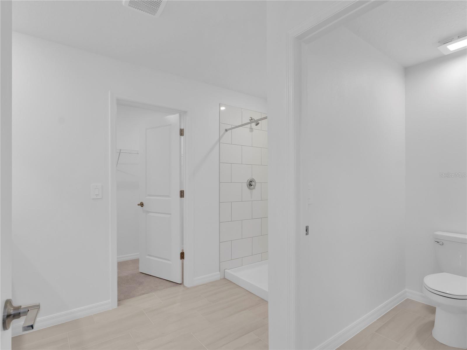 PROSPERITY LAKES - Residential Lease