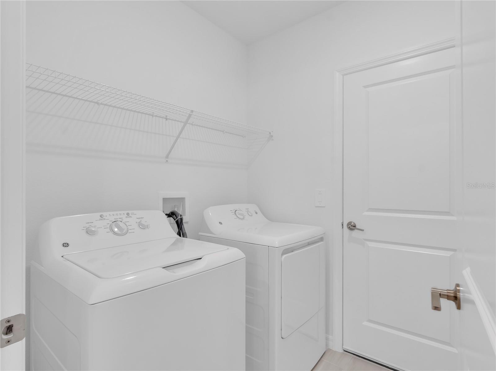 PROSPERITY LAKES - Residential Lease