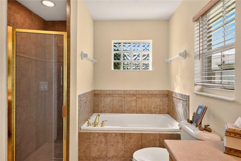 Tiny photo for 90 Golfview Circle, Umatilla, FL 32784 (MLS # G5118446)