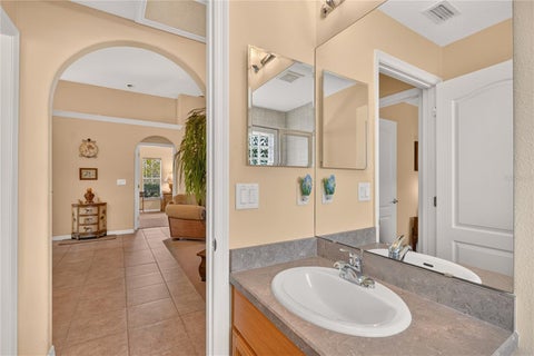 Tiny photo for 90 Golfview Circle, Umatilla, FL 32784 (MLS # G5118446)