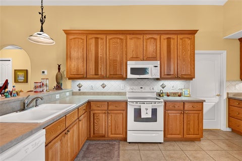 Tiny photo for 90 Golfview Circle, Umatilla, FL 32784 (MLS # G5118446)