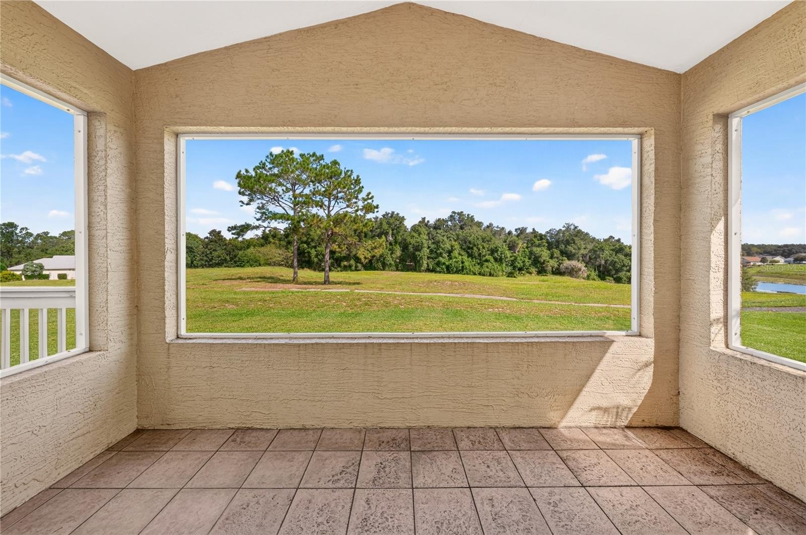90 GOLFVIEW CIRCLE