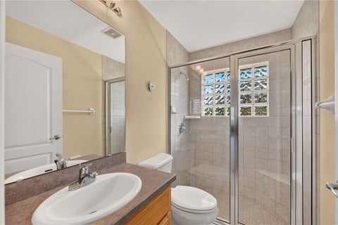 Tiny photo for 90 Golfview Circle, Umatilla, FL 32784 (MLS # G5118446)