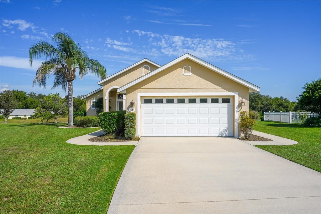 Photo of 90 Golfview Circle, Umatilla, FL 32784 (MLS # G5118446)