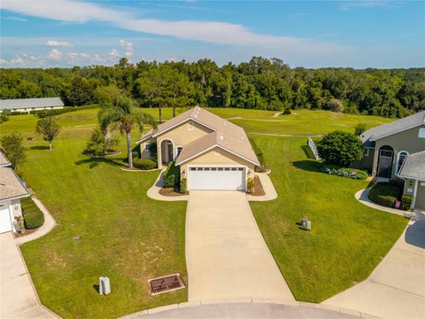Tiny photo for 90 Golfview Circle, Umatilla, FL 32784 (MLS # G5118446)