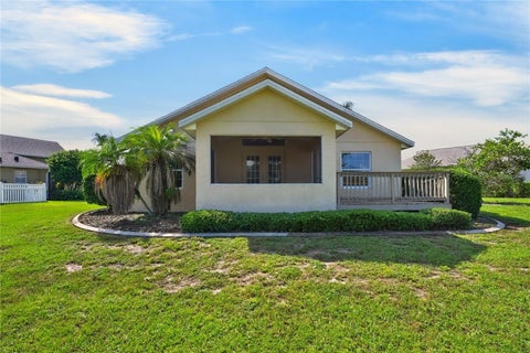 Tiny photo for 90 Golfview Circle, Umatilla, FL 32784 (MLS # G5118446)