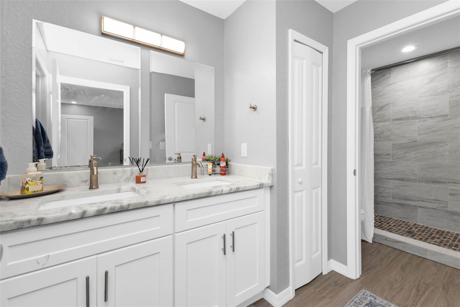 SUNNYBREEZE HARBOR SEC 01 - Residential