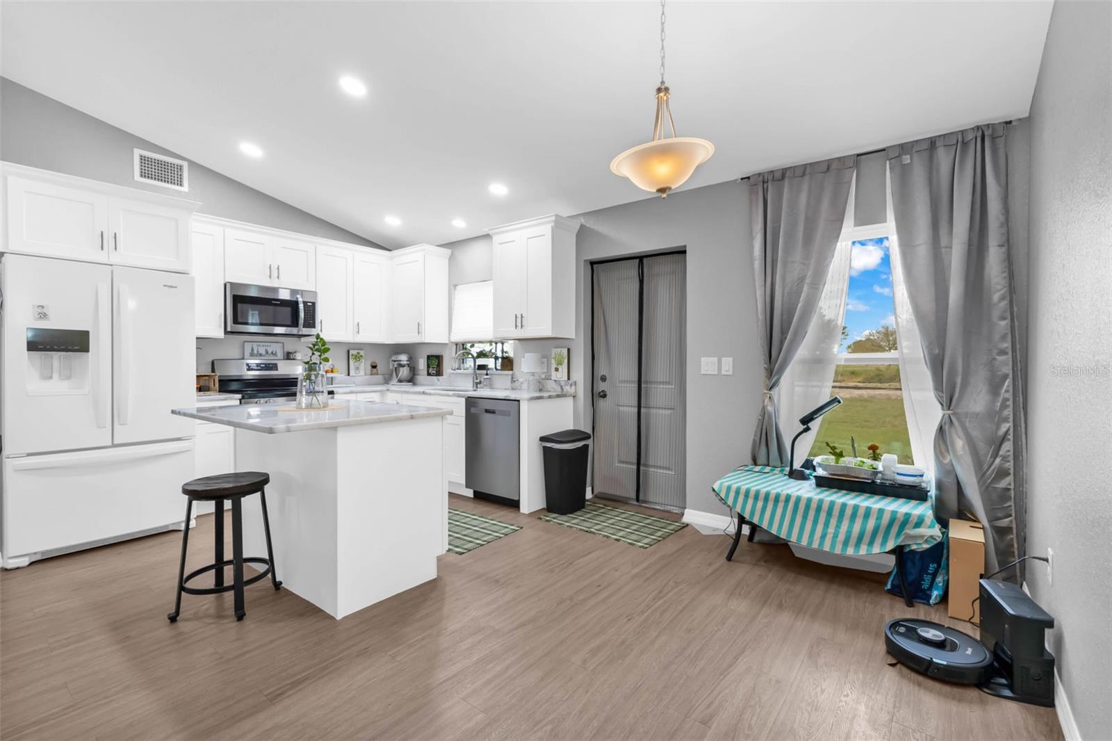 SUNNYBREEZE HARBOR SEC 01 - Residential