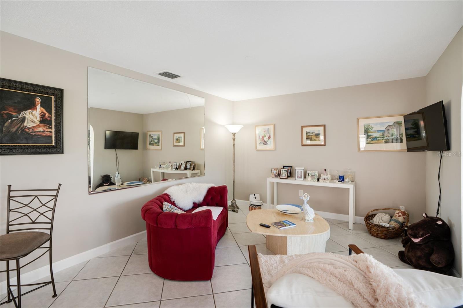 STRATHMORE RIVERSIDE III - Residential