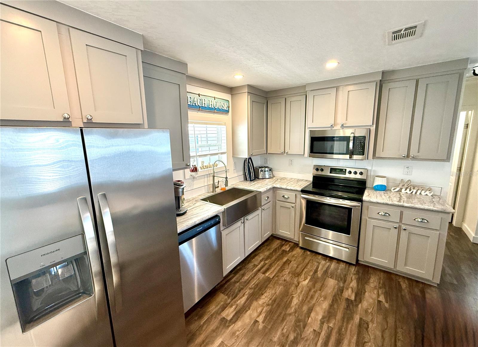 TRI-PAR ESTATES - Residential