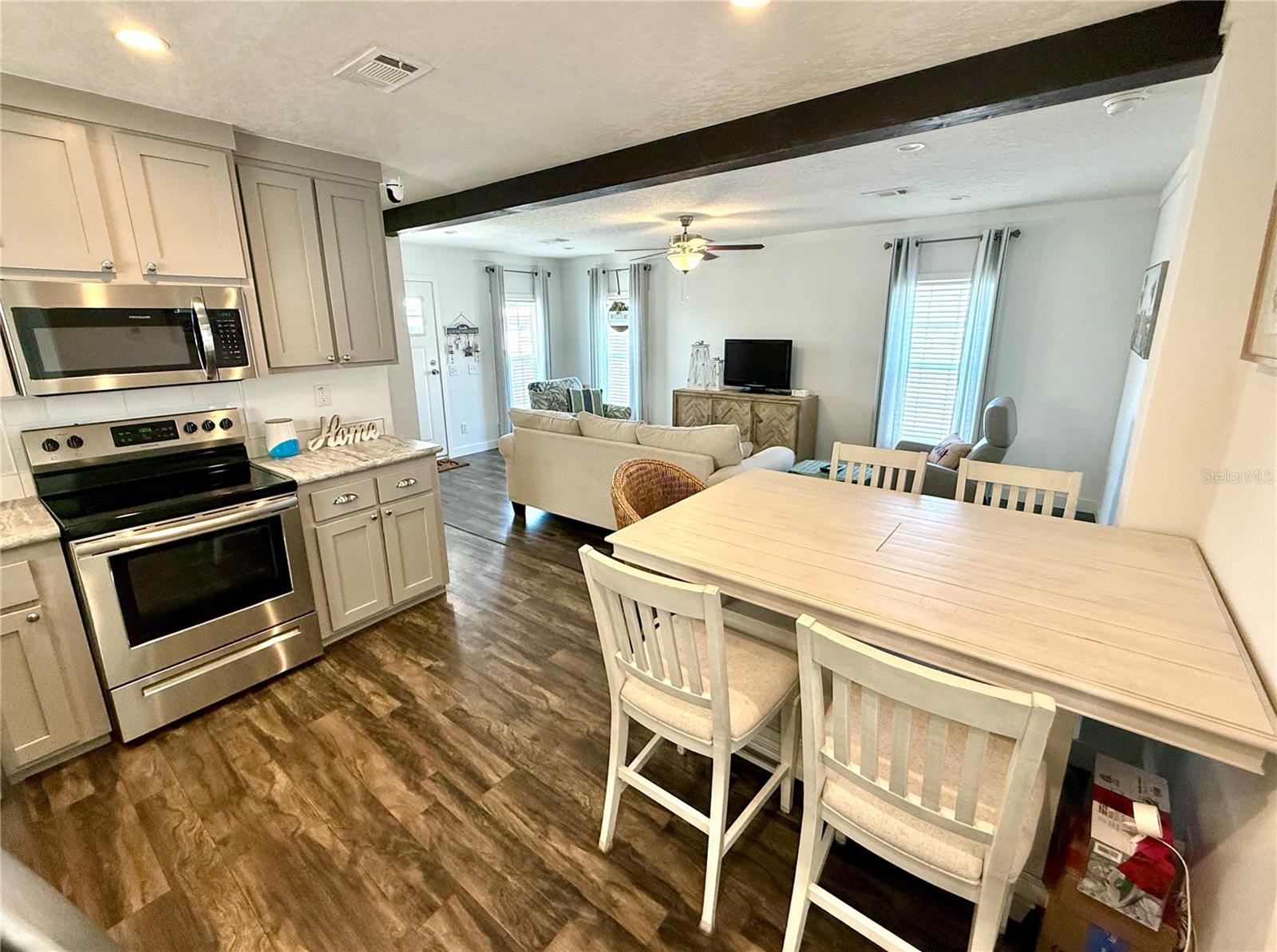 TRI-PAR ESTATES - Residential