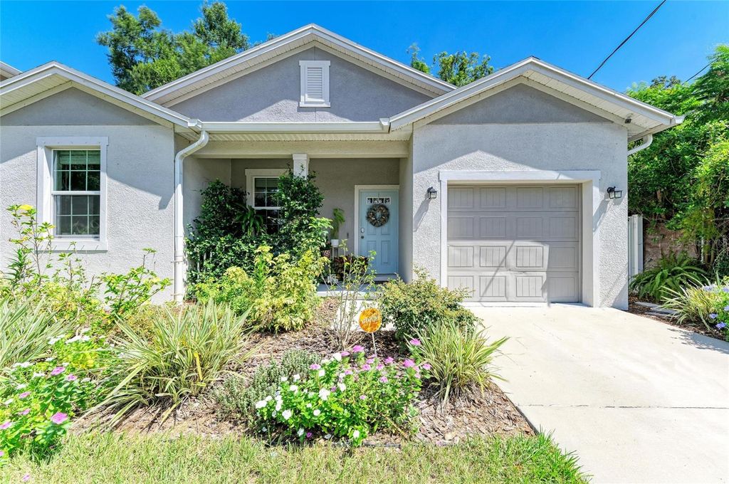 Photo of 2304 E 22nd Avenue, Tampa, FL 33605 (MLS # A4667996)