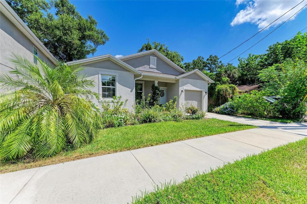 Photo of 2304 E 22nd Avenue, Tampa, FL 33605 (MLS # A4667996)