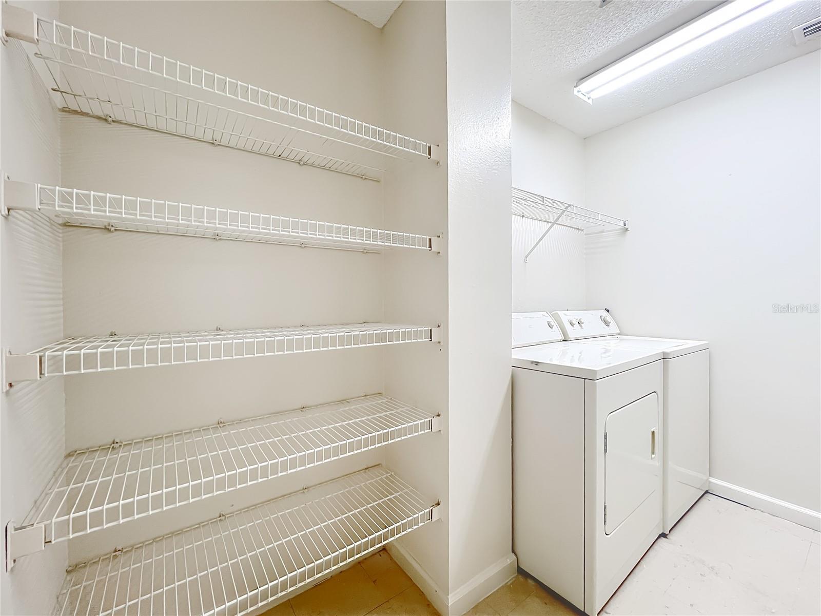 VILLANOVA AT HUNTERS CREEK CONDO - Residential