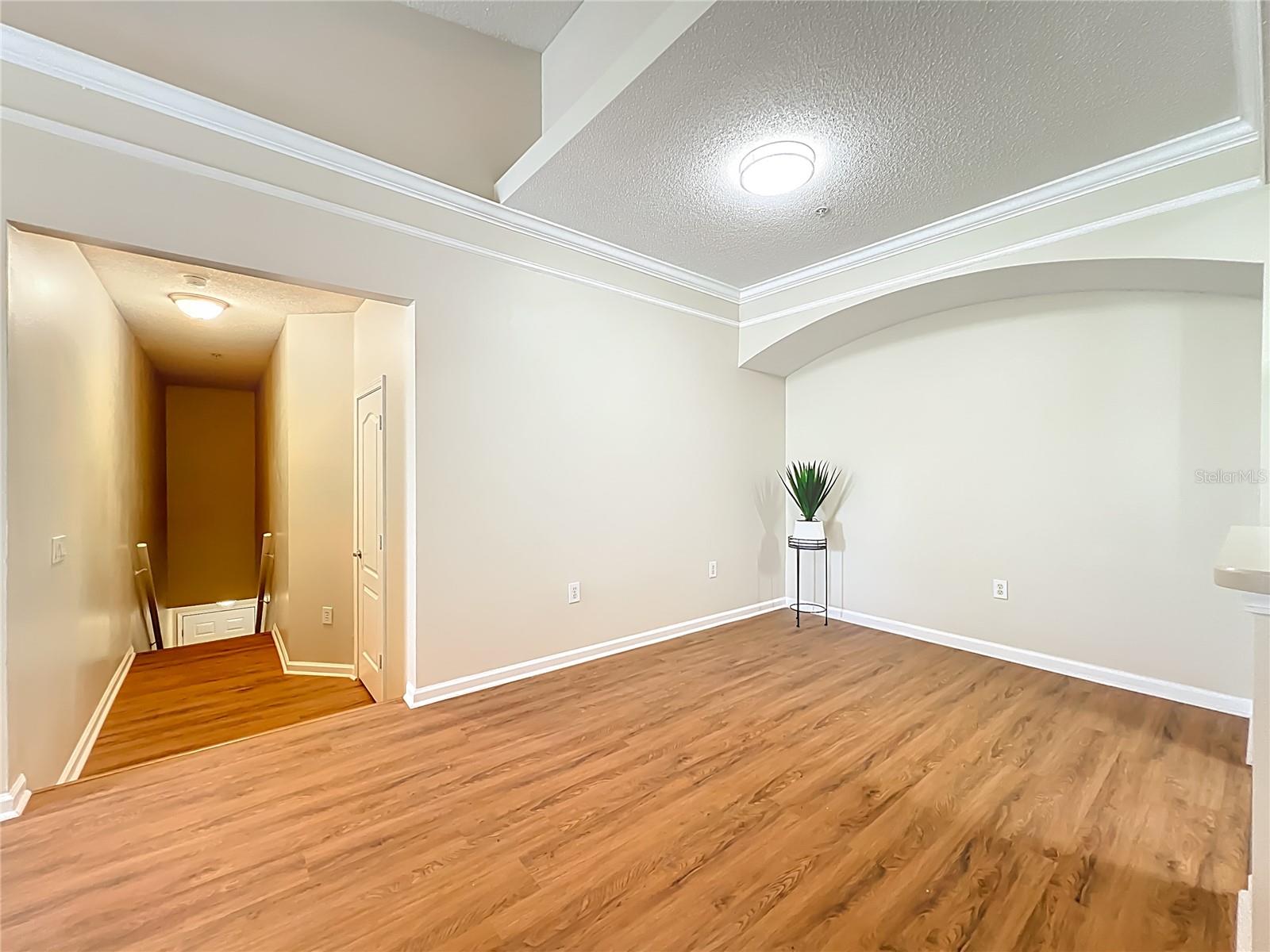 VILLANOVA AT HUNTERS CREEK CONDO - Residential