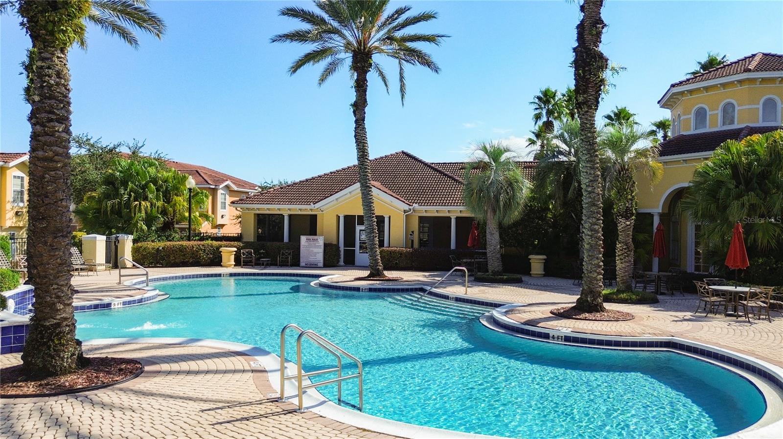 VILLANOVA AT HUNTERS CREEK CONDO - Residential