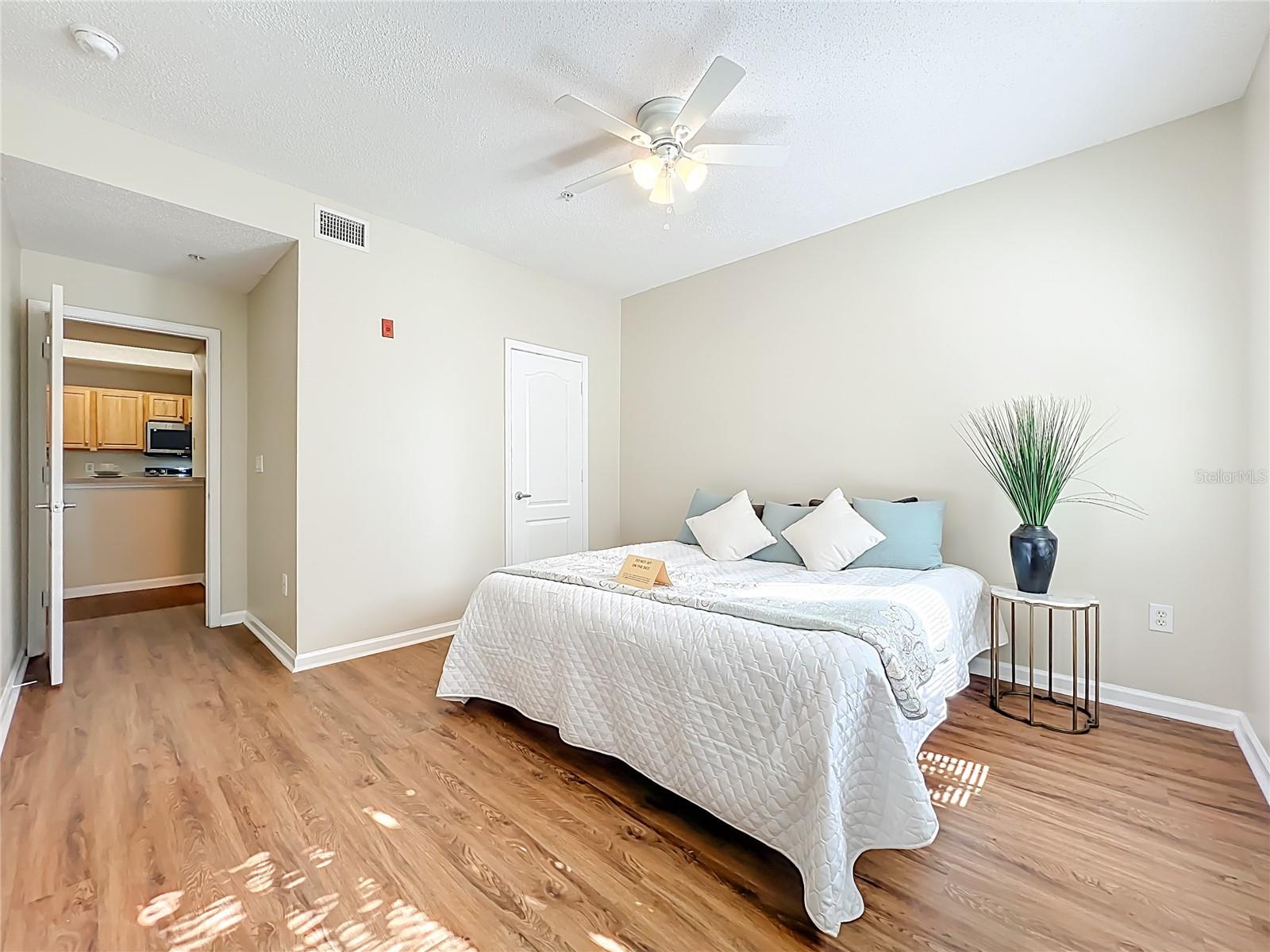 VILLANOVA AT HUNTERS CREEK CONDO - Residential