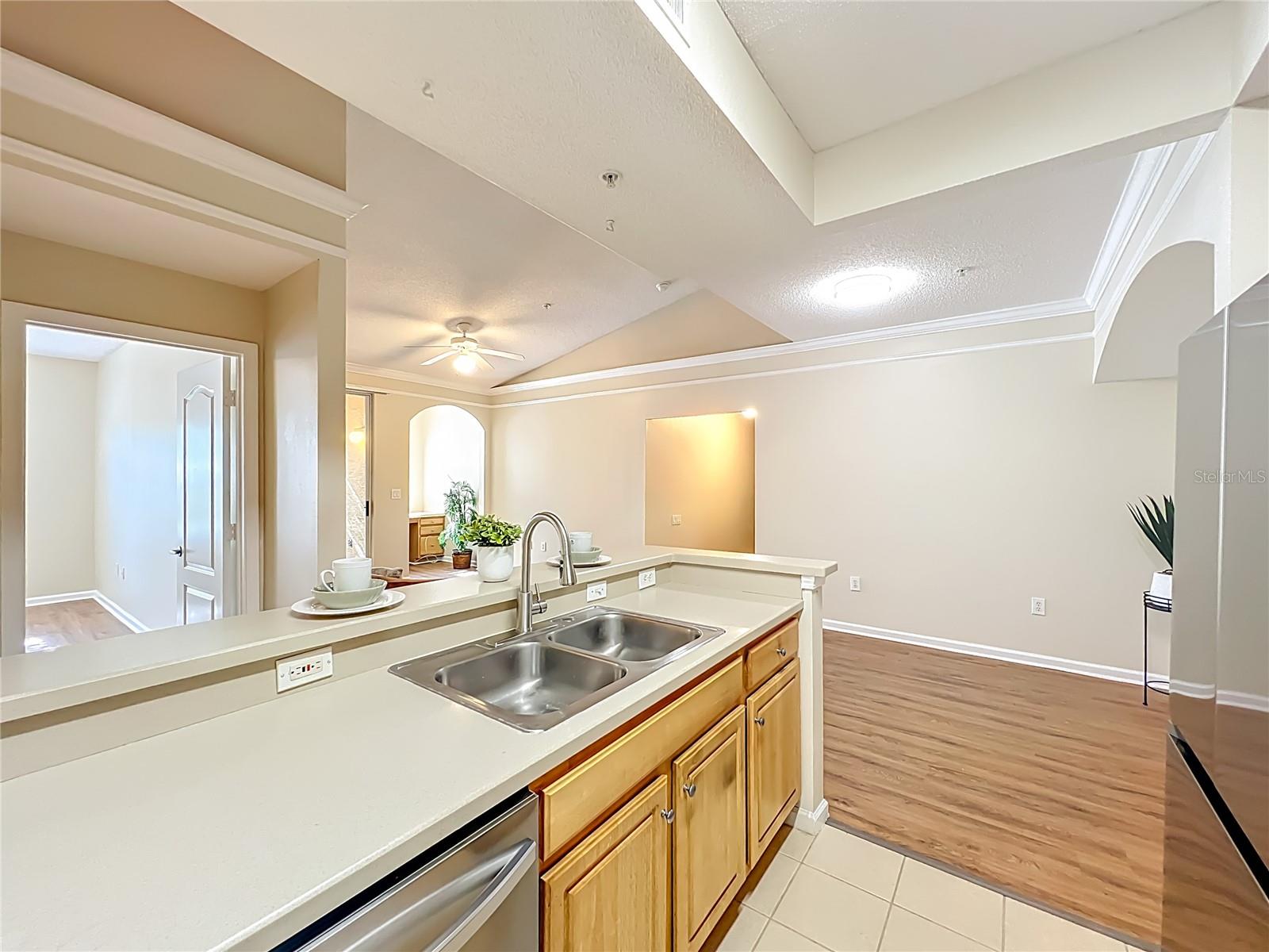 VILLANOVA AT HUNTERS CREEK CONDO - Residential