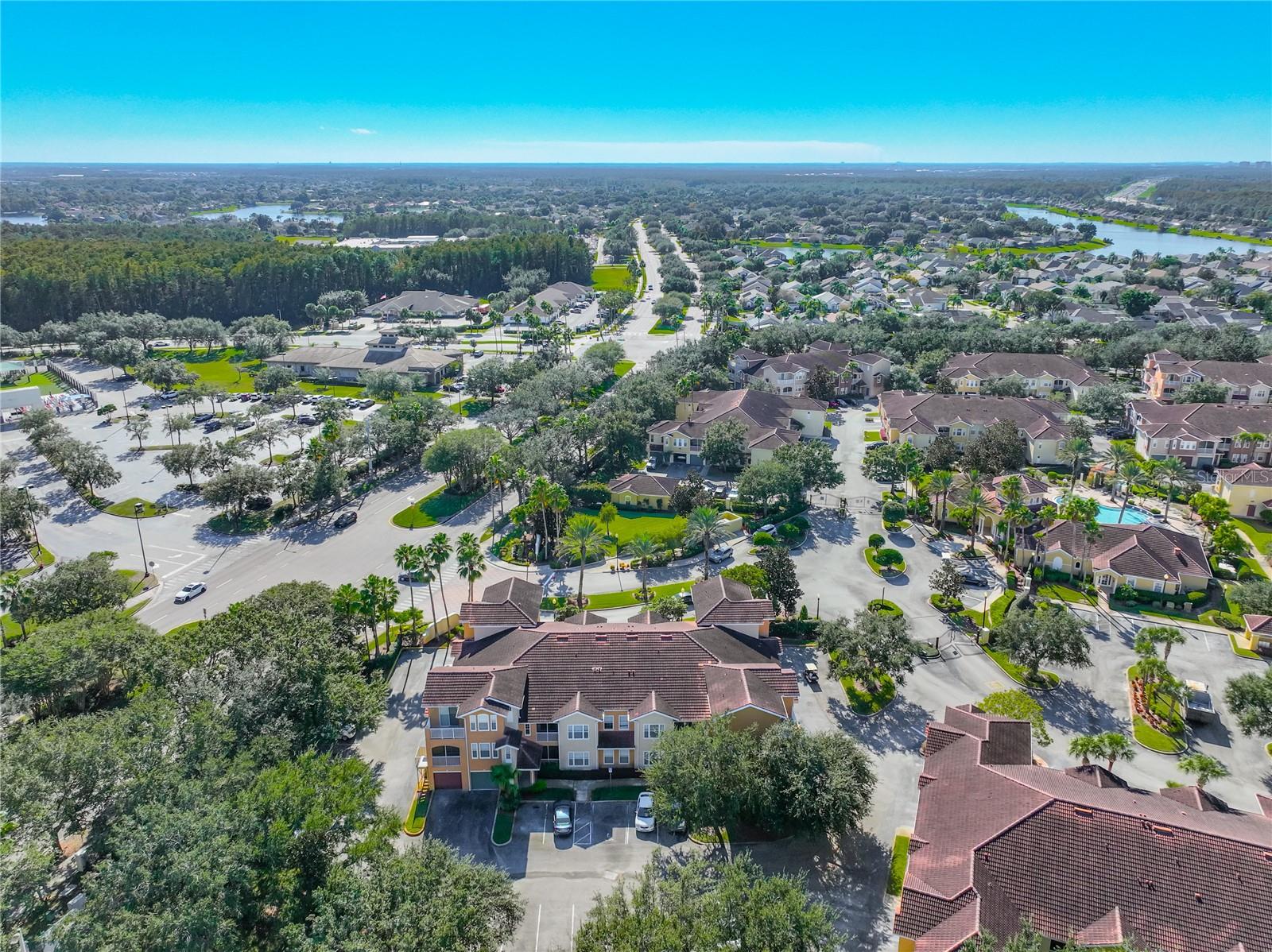 VILLANOVA AT HUNTERS CREEK CONDO - Residential