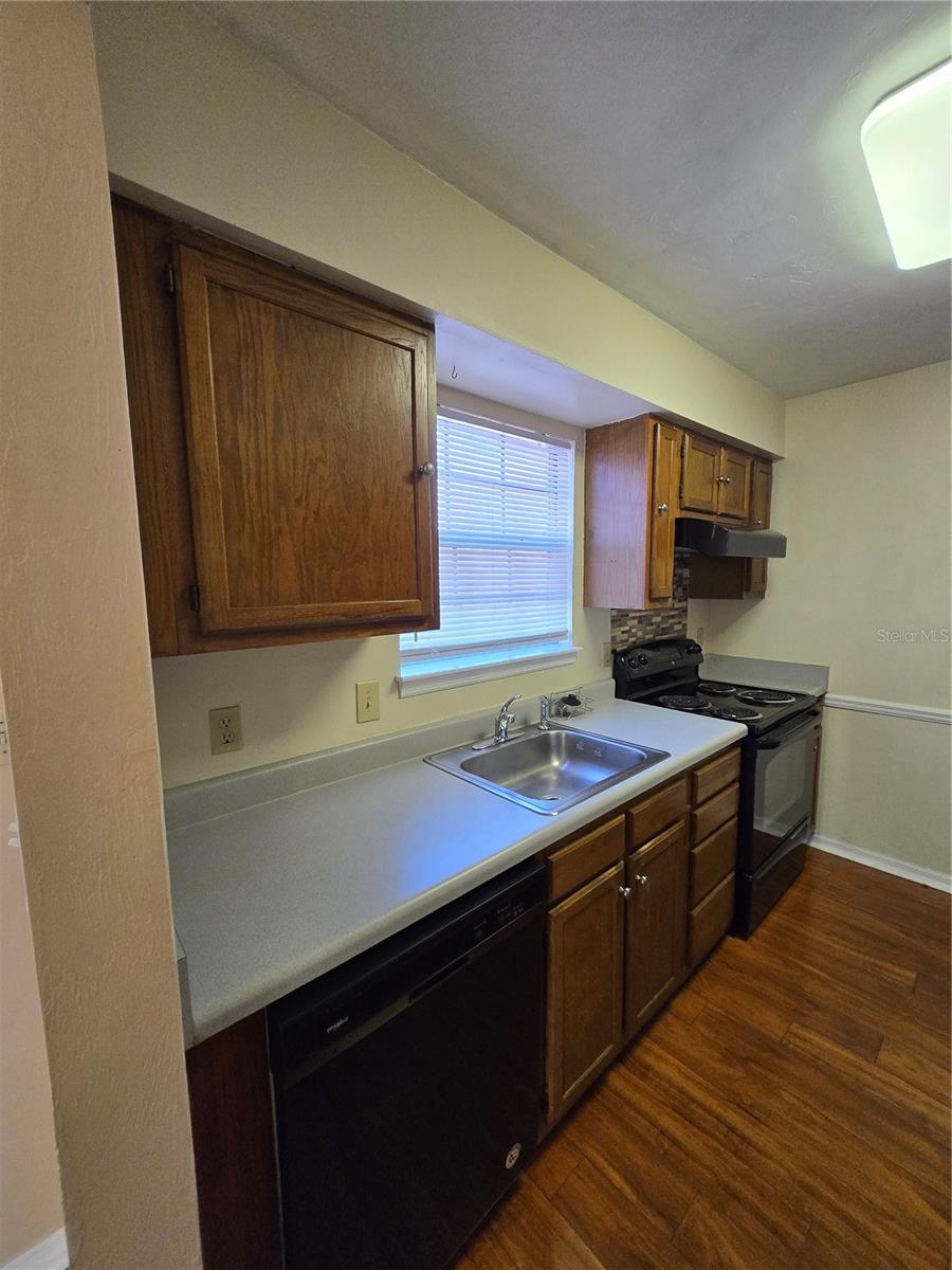 NORTHRIDGE - Residential Lease