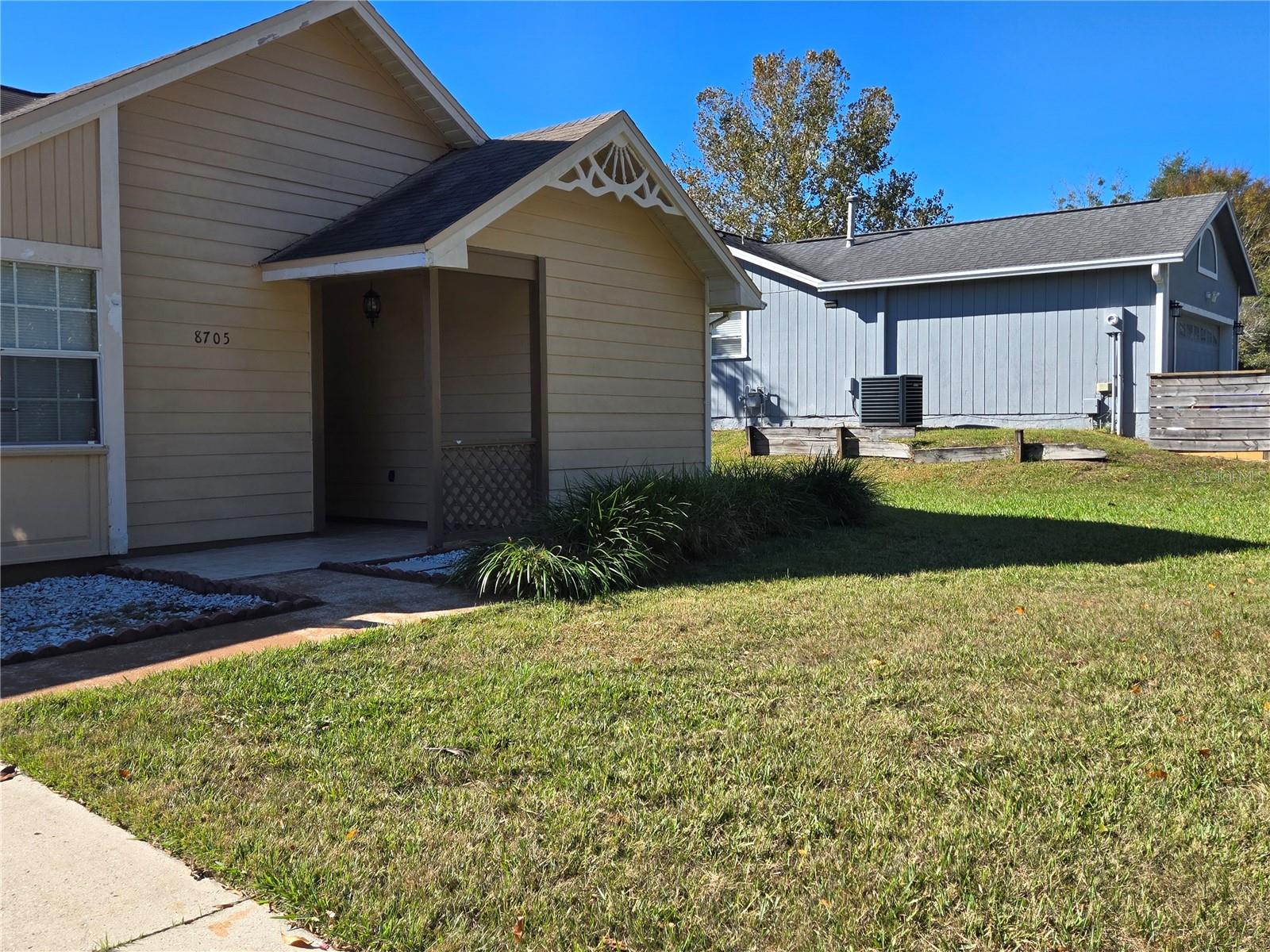 NORTHRIDGE - Residential Lease