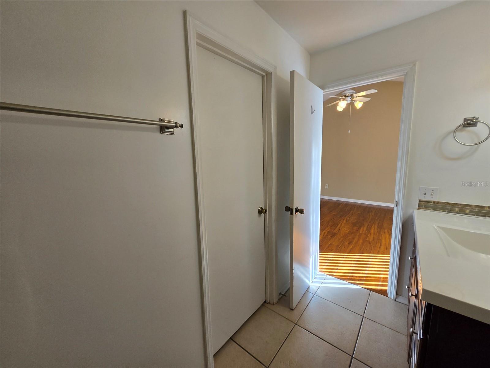 NORTHRIDGE - Residential Lease