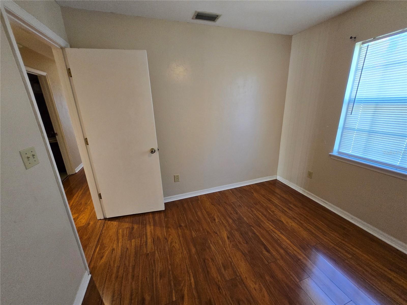 NORTHRIDGE - Residential Lease
